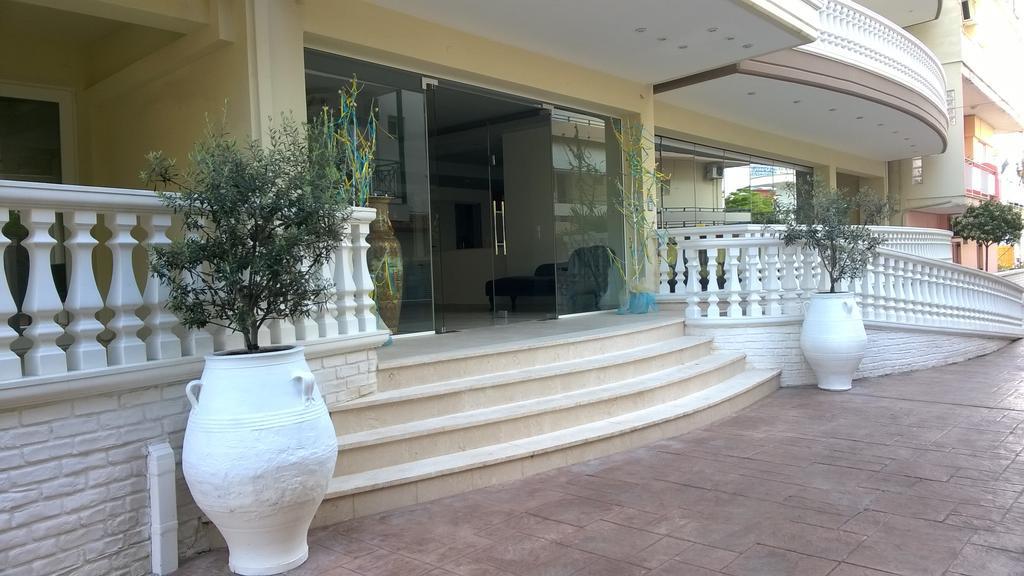 Rg Status Hotel