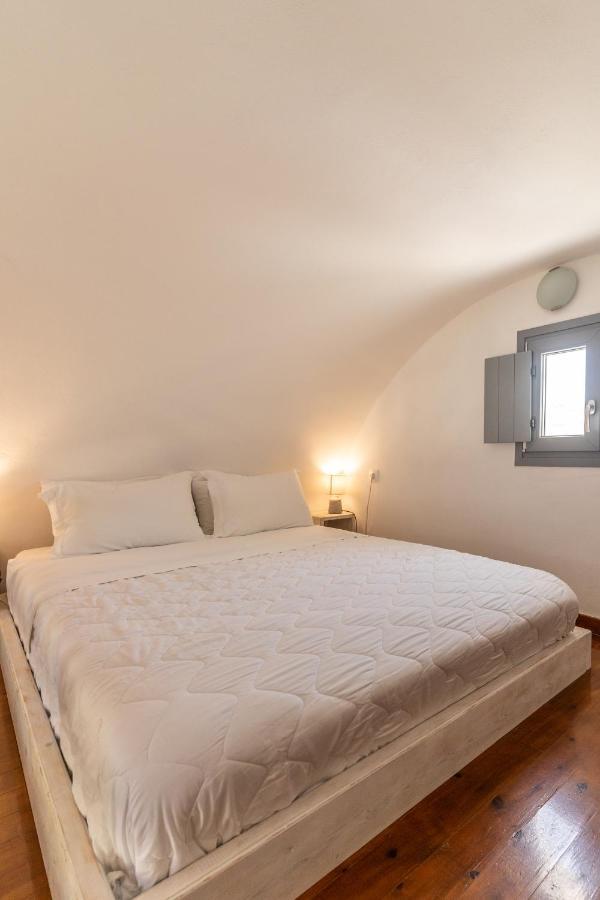Ampelonas Executive Houses *
