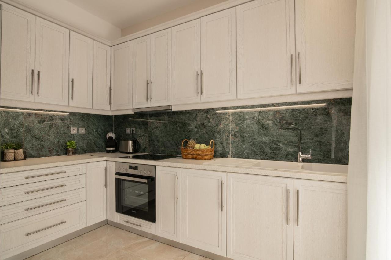 Emyria-two-floor With Roof Terrace Apartment