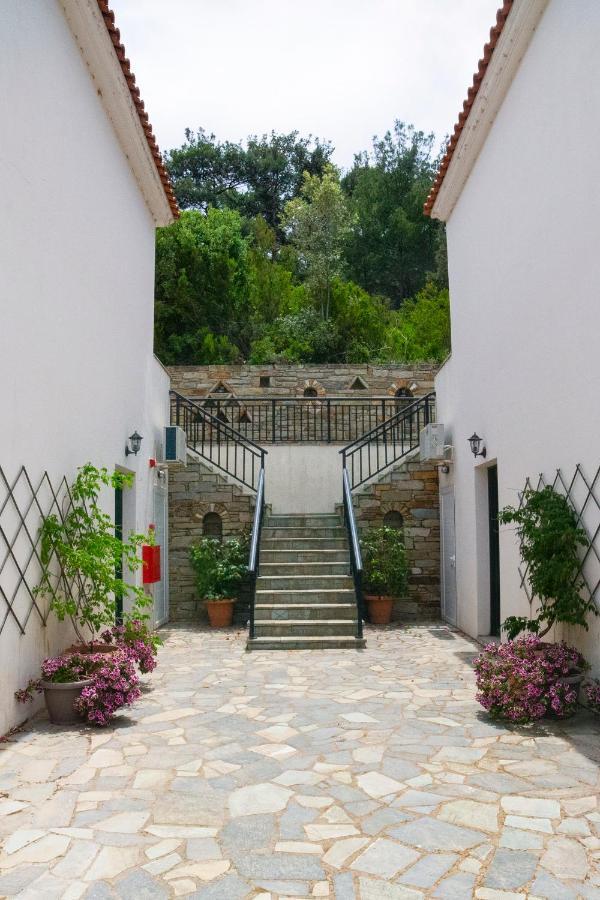 Eri To Let Raches (Ikaria)