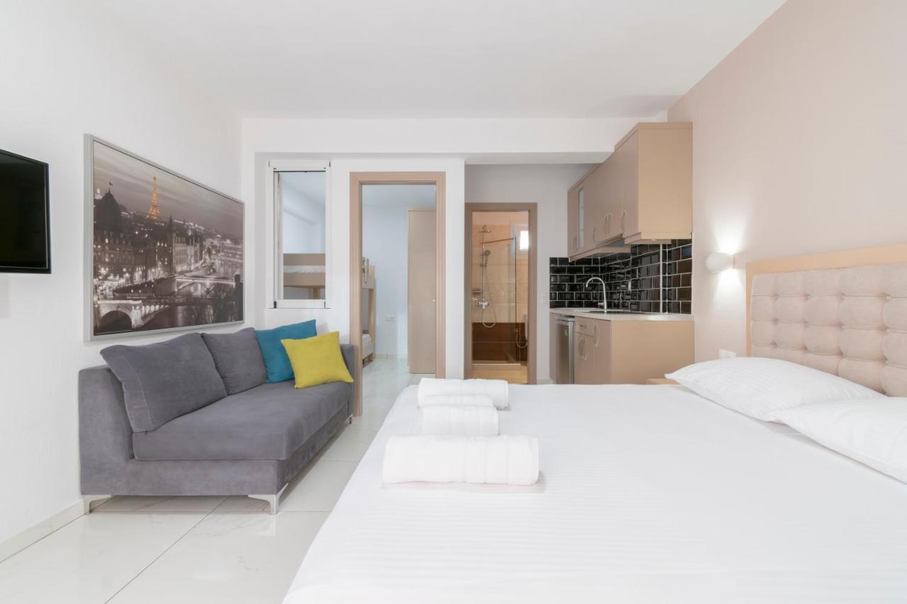 Aparthotel Art *