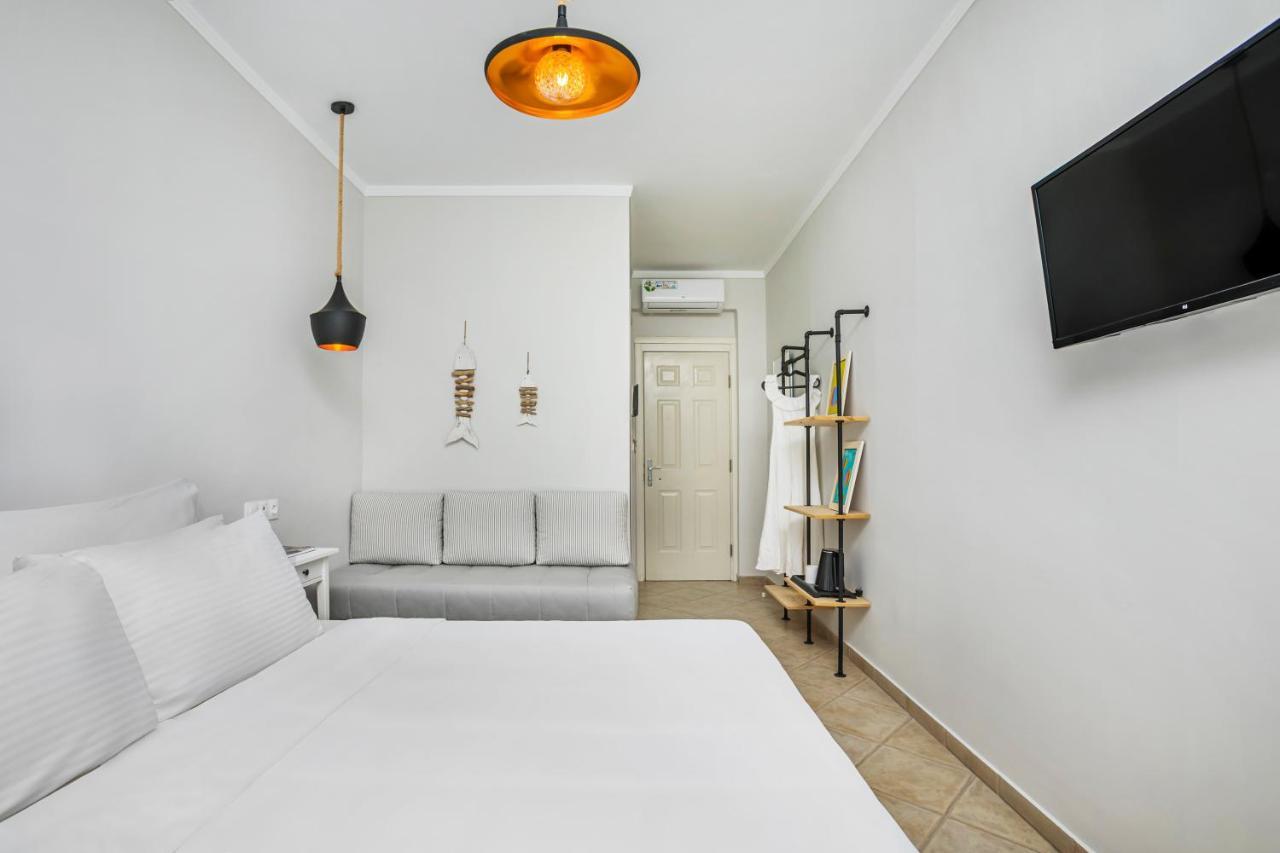 Hesperides Hotel *