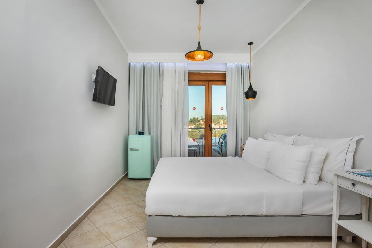 Hesperides Hotel *