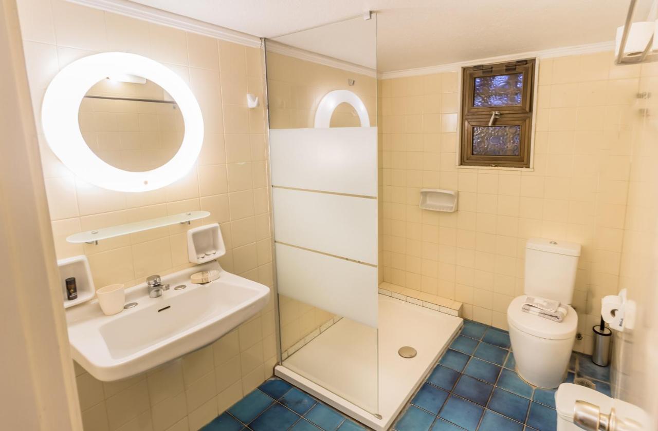 Blue Era Aparthotel Batsi (Andros)
