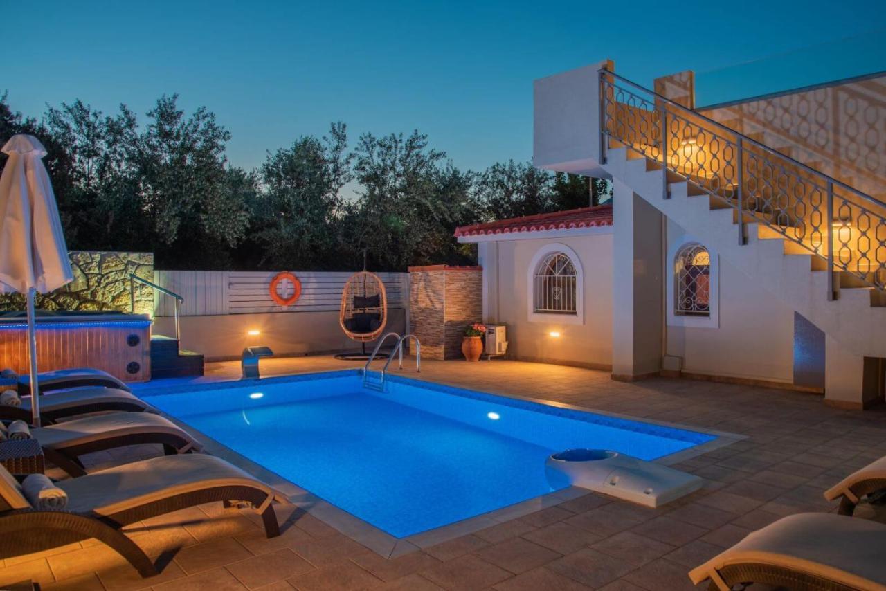 Fiorentinos Villa *
