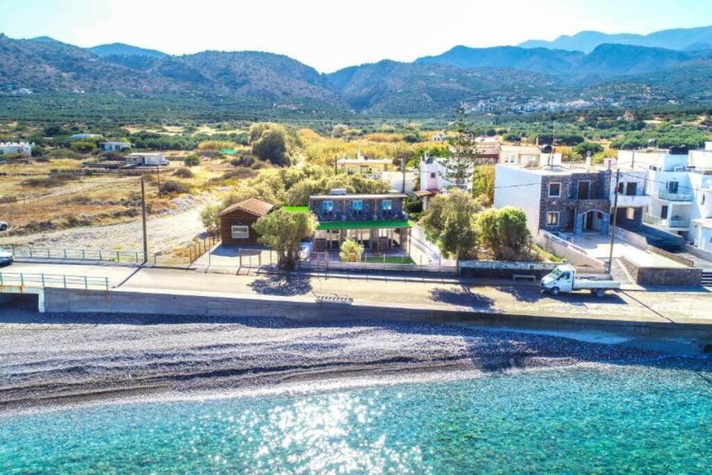 Terrazeus - Stone House Beachfront 2
