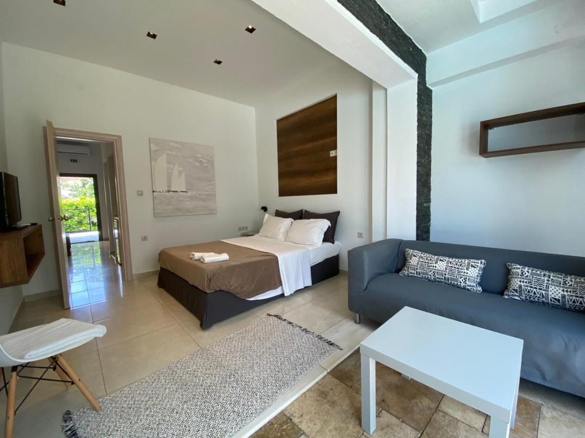 Aelia Living Aparthotel