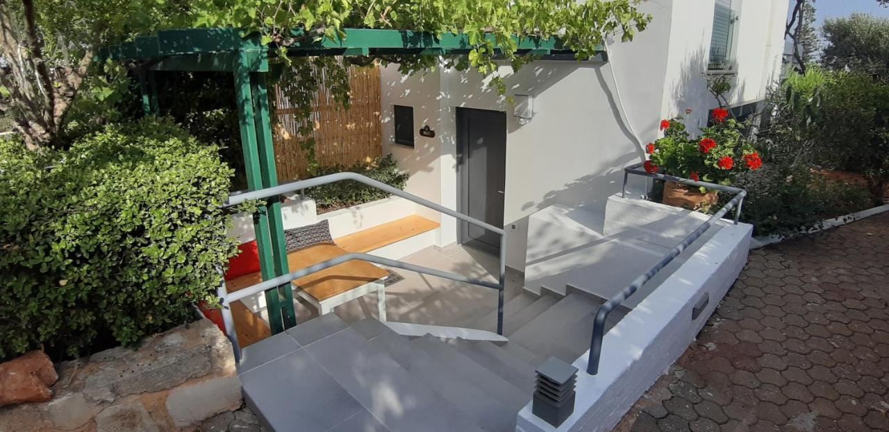Aparthotel Artemis Village &