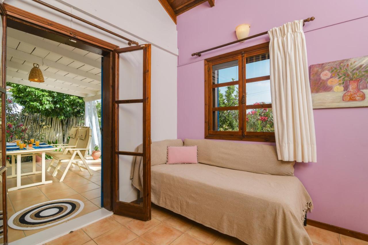 Therianos Traditional Farm stay *