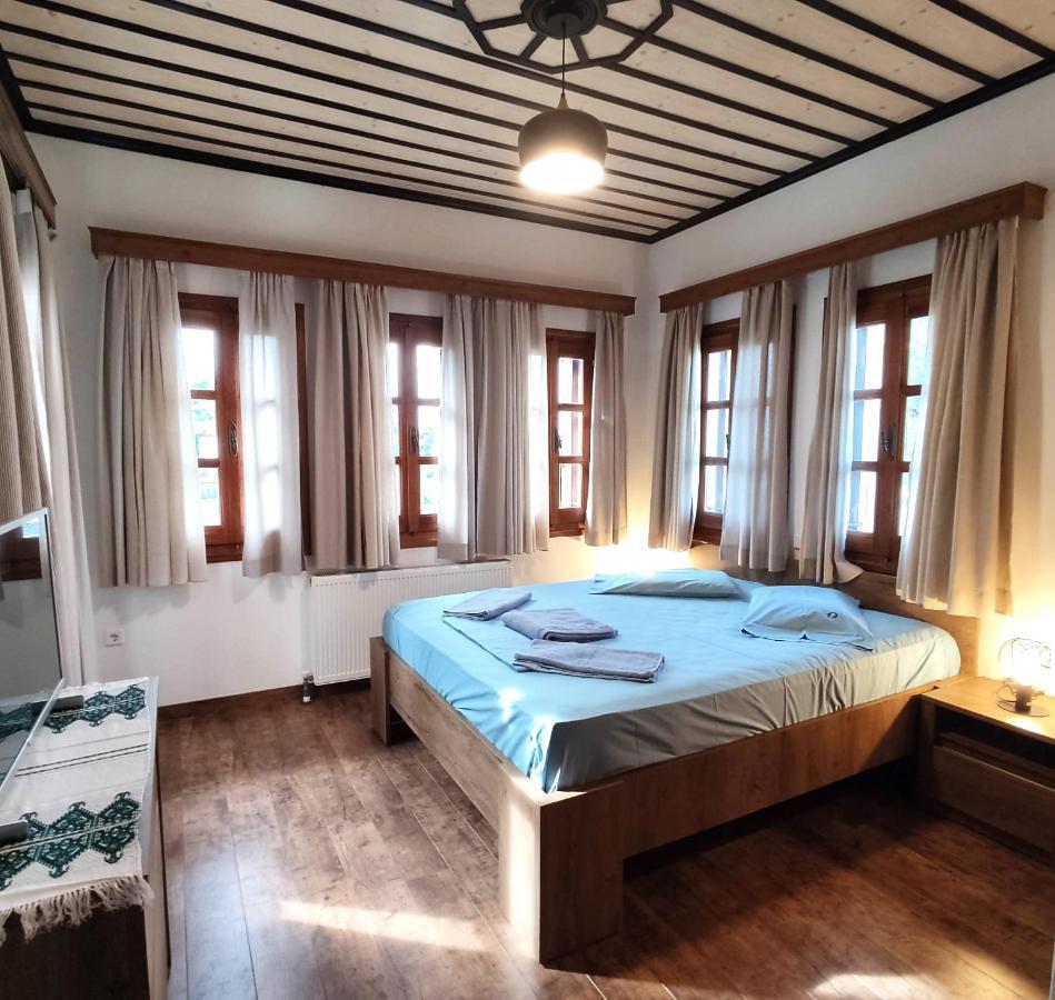 Vrionis House Villa