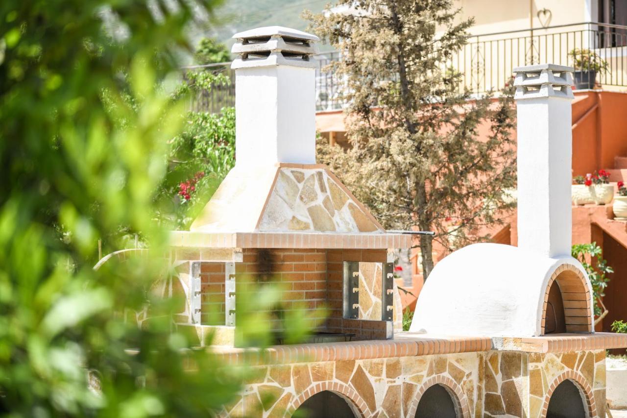 Farm stay Therianos Traditional *