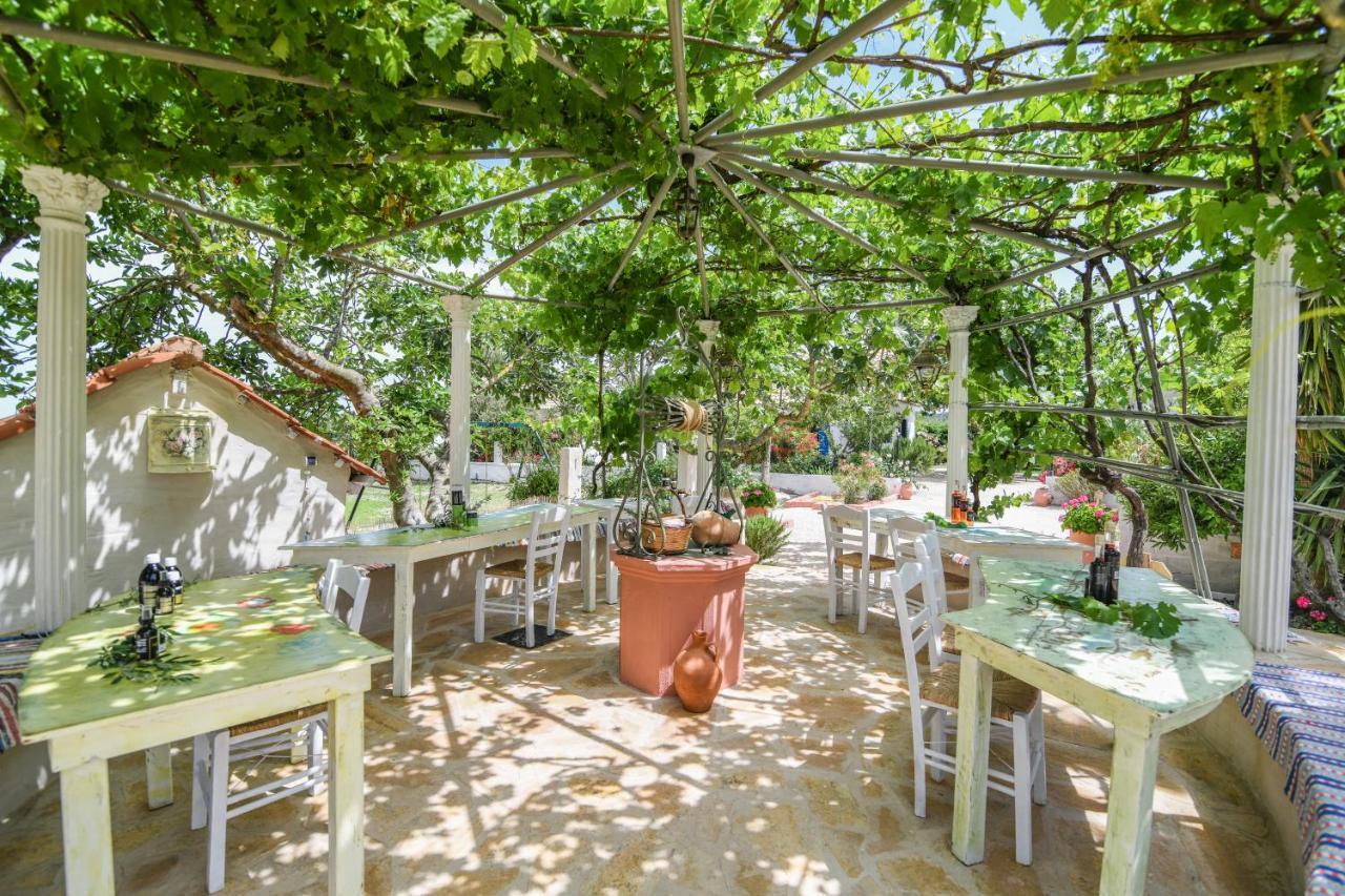 Therianos Traditional