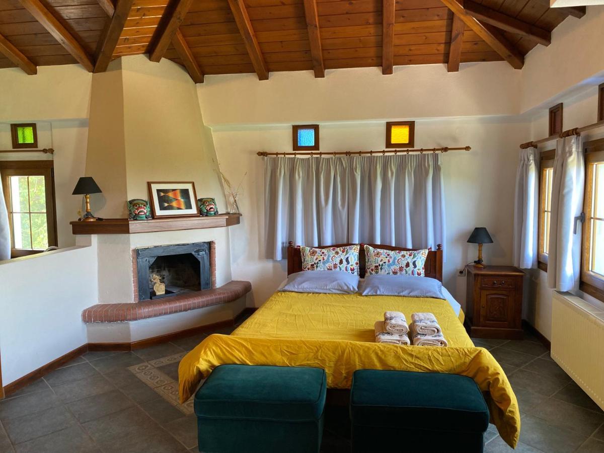 Artemisia House *