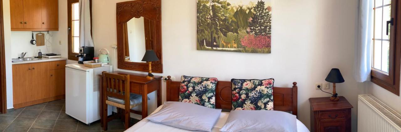 Guest house Artemisia House *