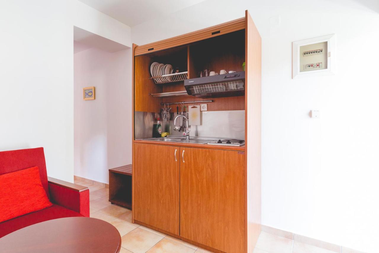 Yianna Apartment