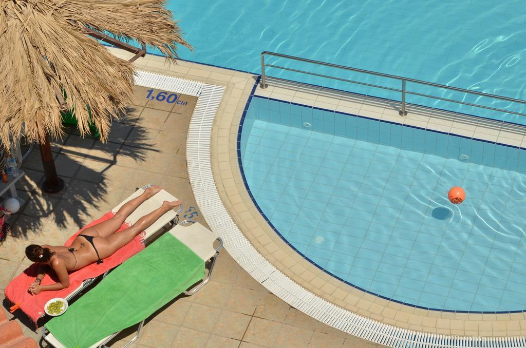 Aretousa Aparthotel