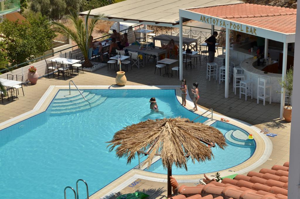 Aparthotel Aretousa 2*