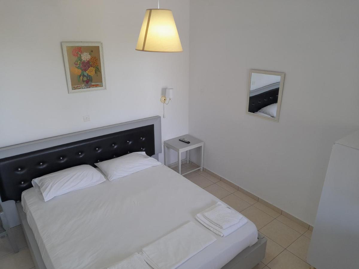 Silver View Batsi (Andros)