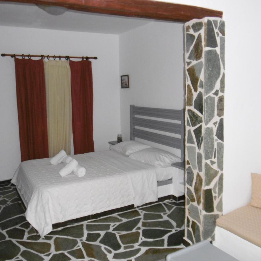 Koxilas Studios * Skyros