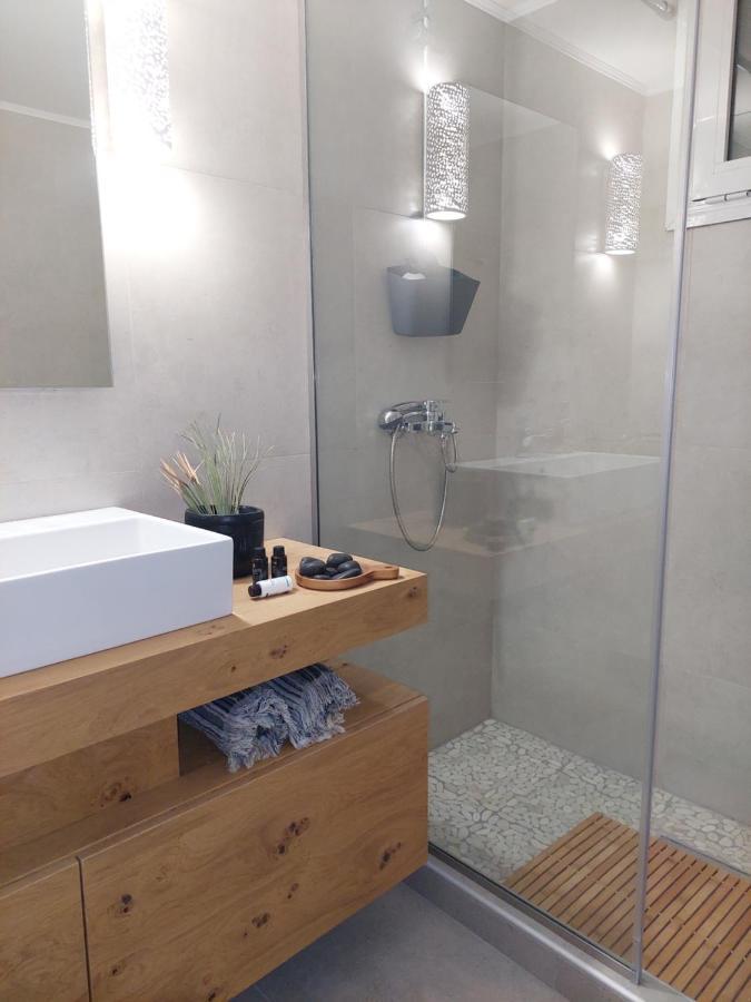 Khroma Luxury 1 Front Apartment
