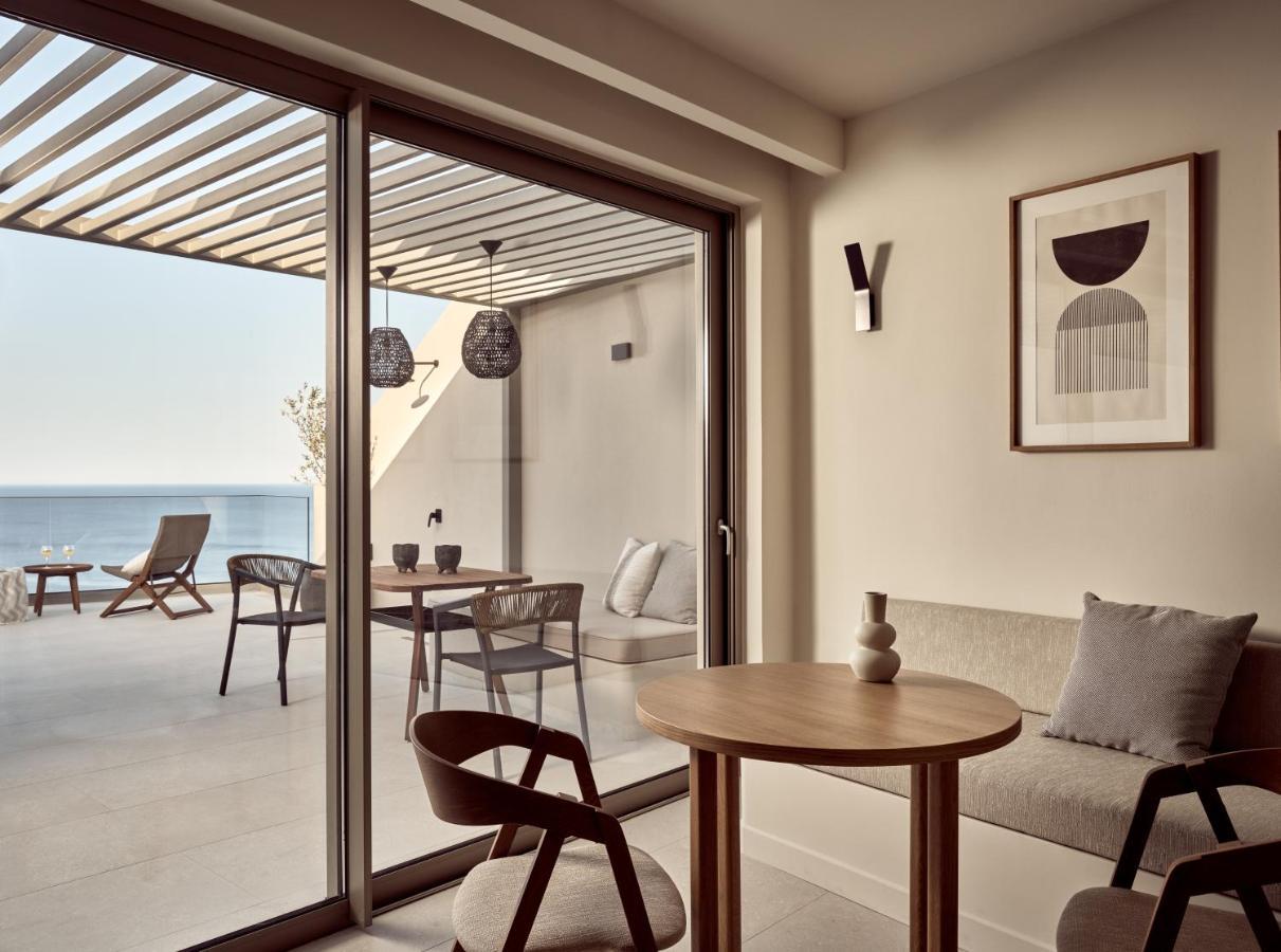 Villa Yoma Cove Volimes