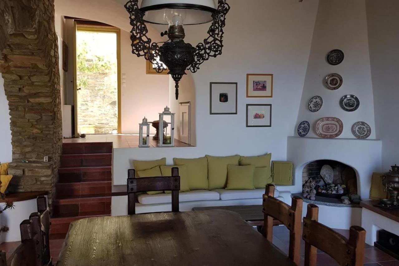 Theassis Apartment