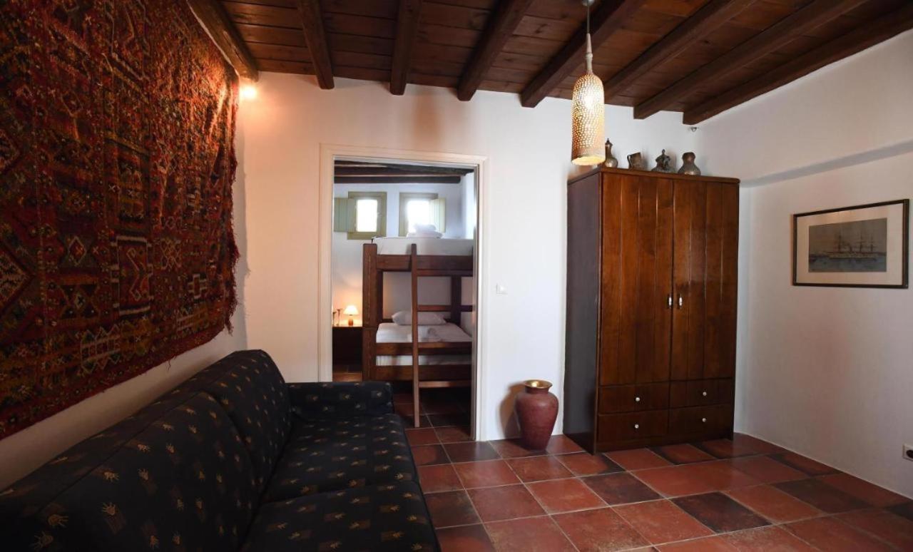 Theassis Apartment