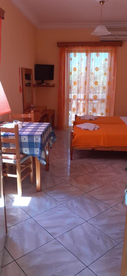 To Spiti Tis Eirinis Apartment Poros Town