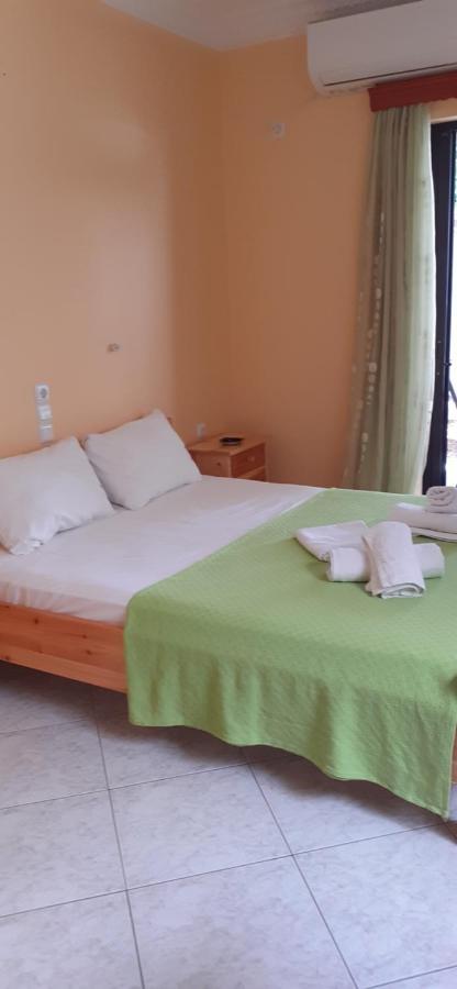 Apartment To Spiti Tis Eirinis Poros Town
