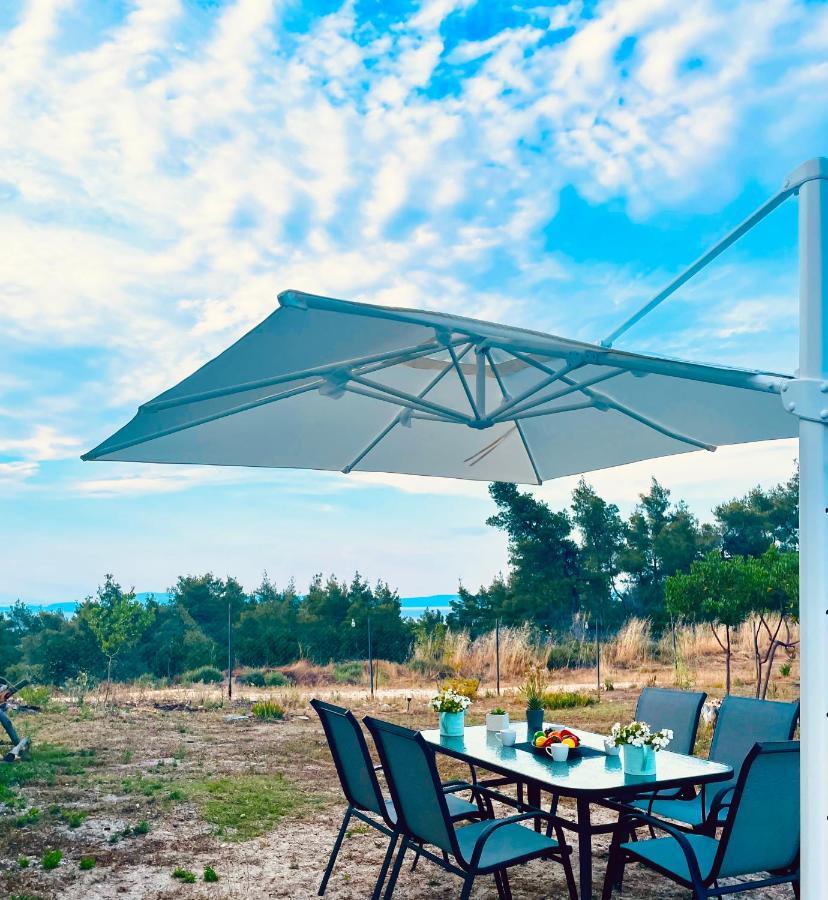 Vast Emerald, The Only House In Kavourotrypes Sarti