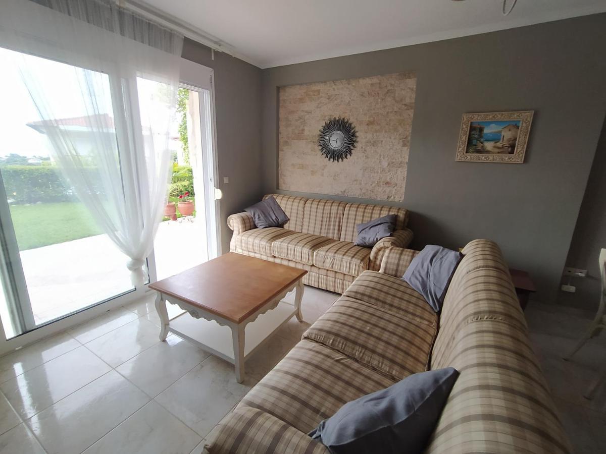 Detached House In A Quiet Place *