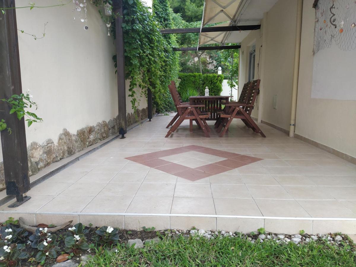 Detached House In A Quiet Place *