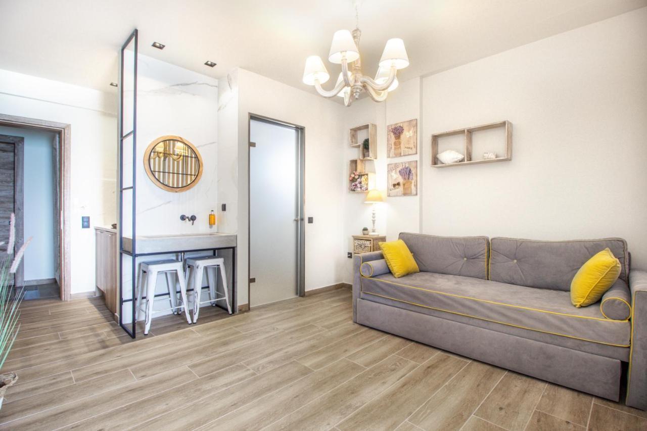 Alkionides Apartment *