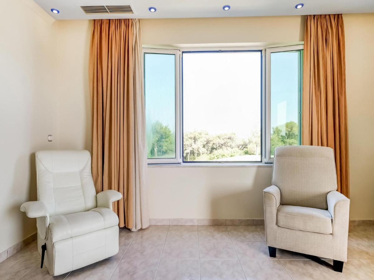 Beautiful With Private Pool Holiday home *