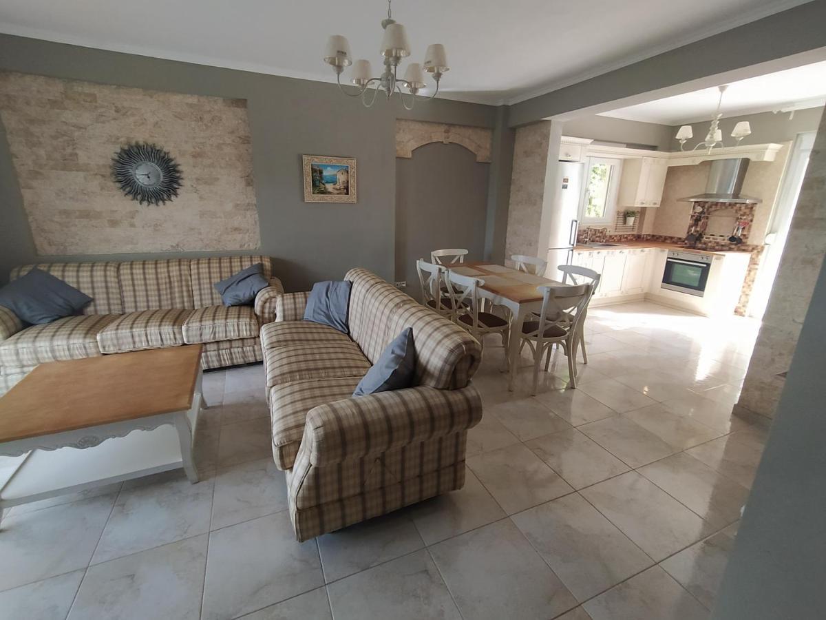 Holiday home Detached House In A Quiet Place *