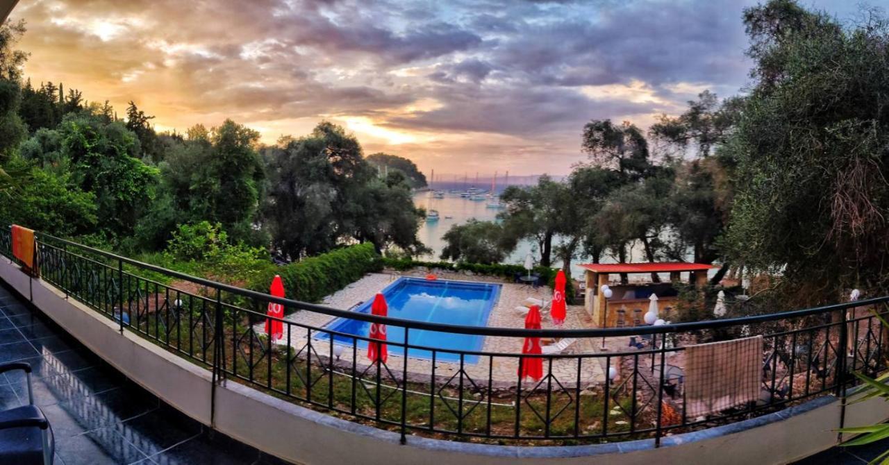 Hotel Amfitriti &