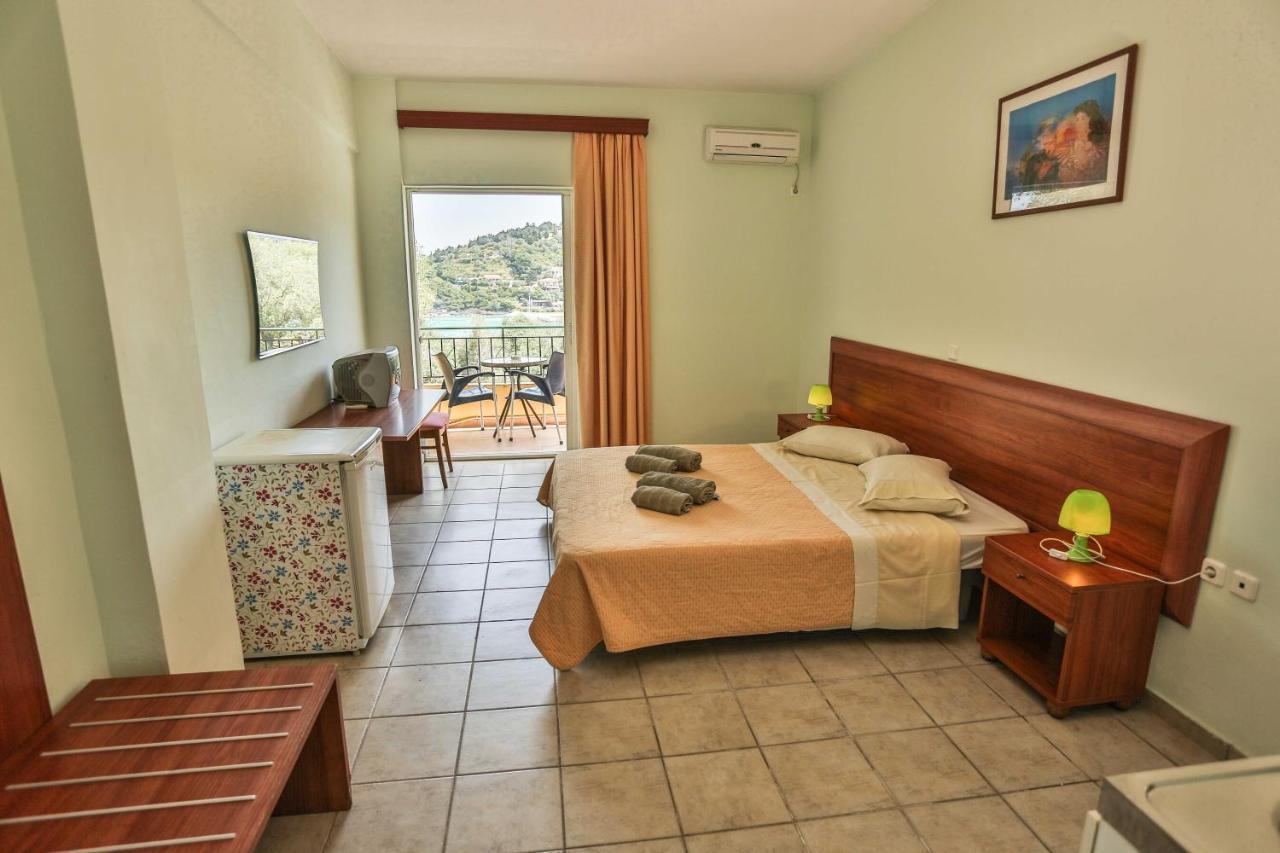 Hotel Amfitriti & Lakka (Paxos)