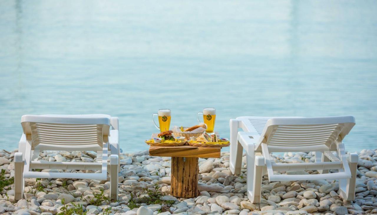 Amfitriti & Lakka (Paxos)