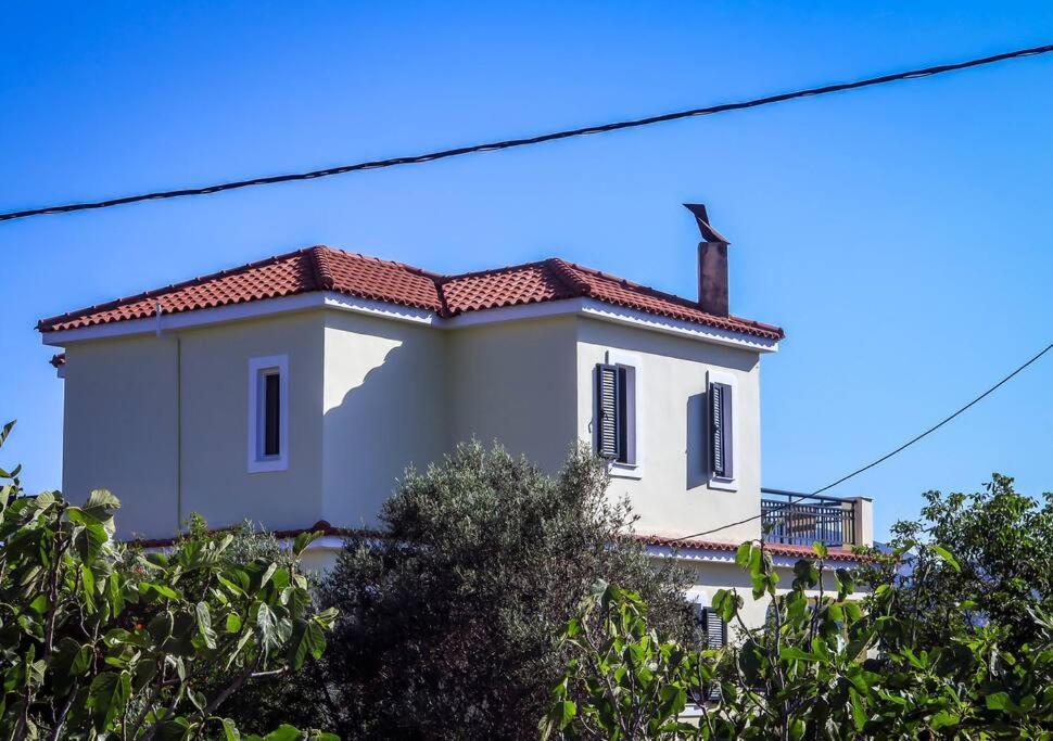 Rania: ευάερη με θέα τη θάλασσα Villa *