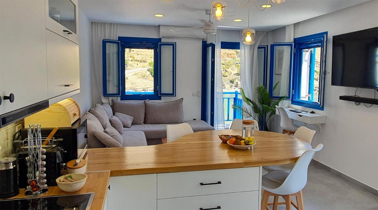 Meraki Beachfront Holiday home Foinikion