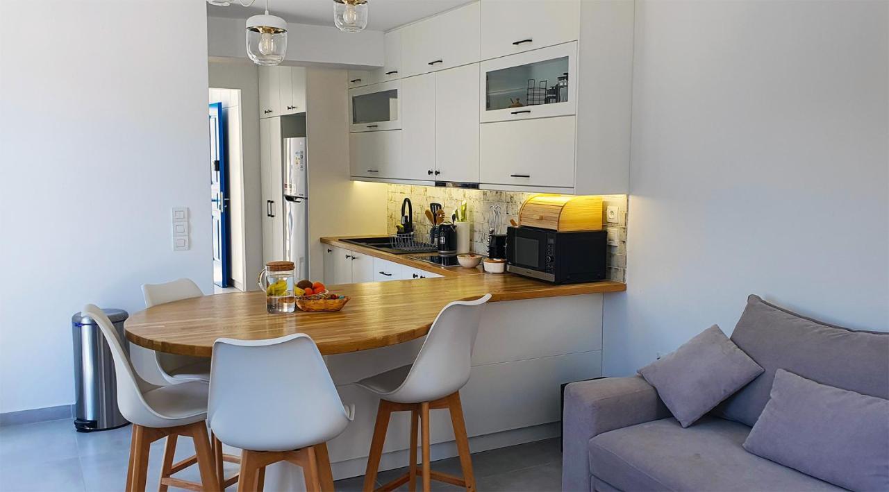 Meraki Beachfront Holiday home Foinikion