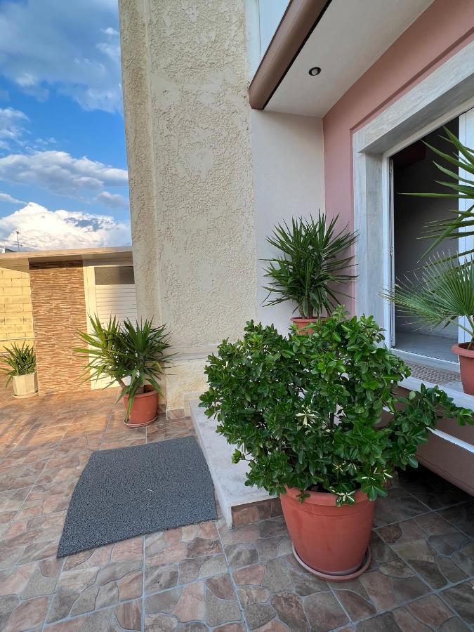Vangelis Apartment *