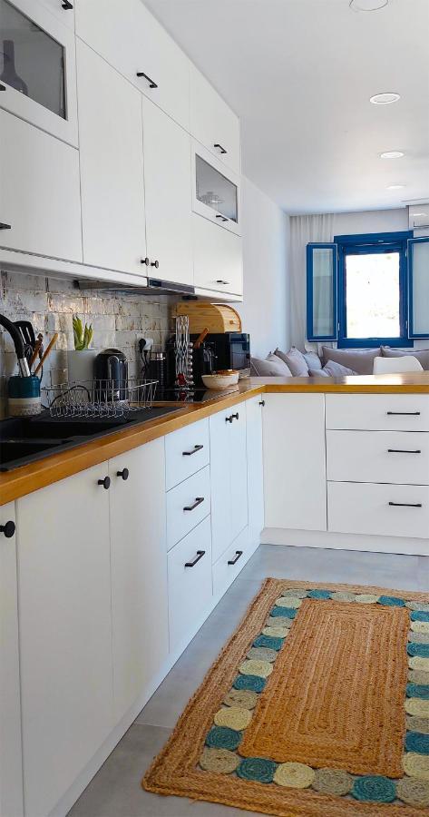 Meraki Beachfront Holiday home *