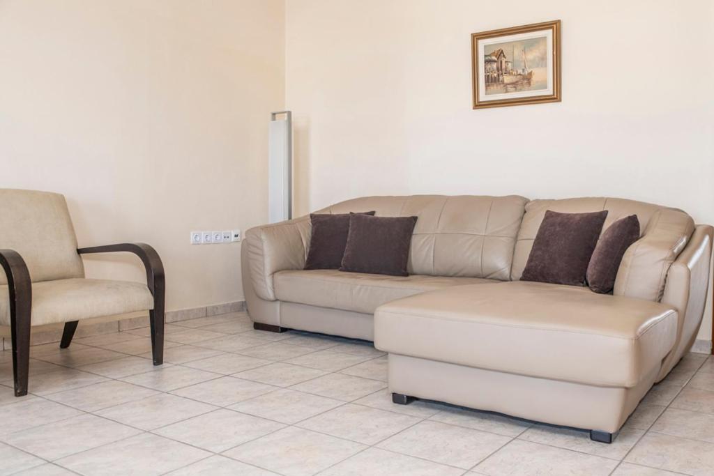 Timbaki'theodosia't Brothers Apartment