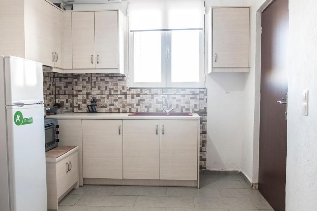 Timbaki'theodosia't Brothers Apartment