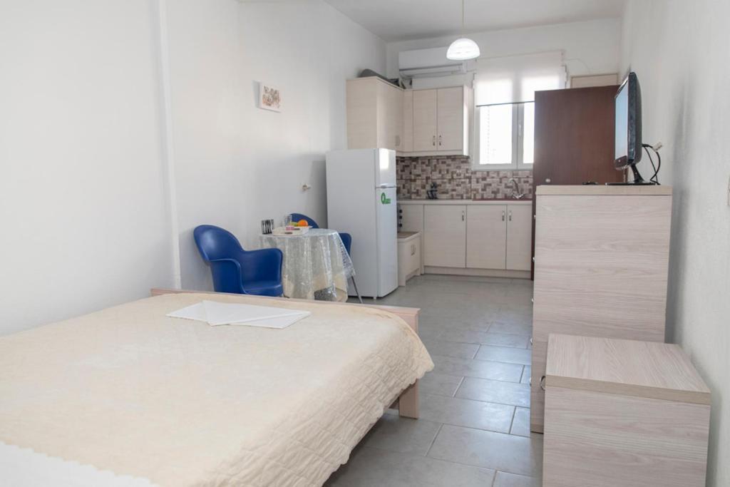Timbaki'theodosia't Brothers Apartment