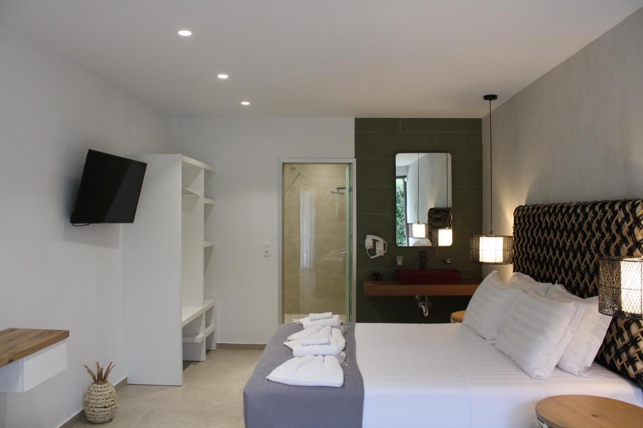 Elia Boutique * Parga