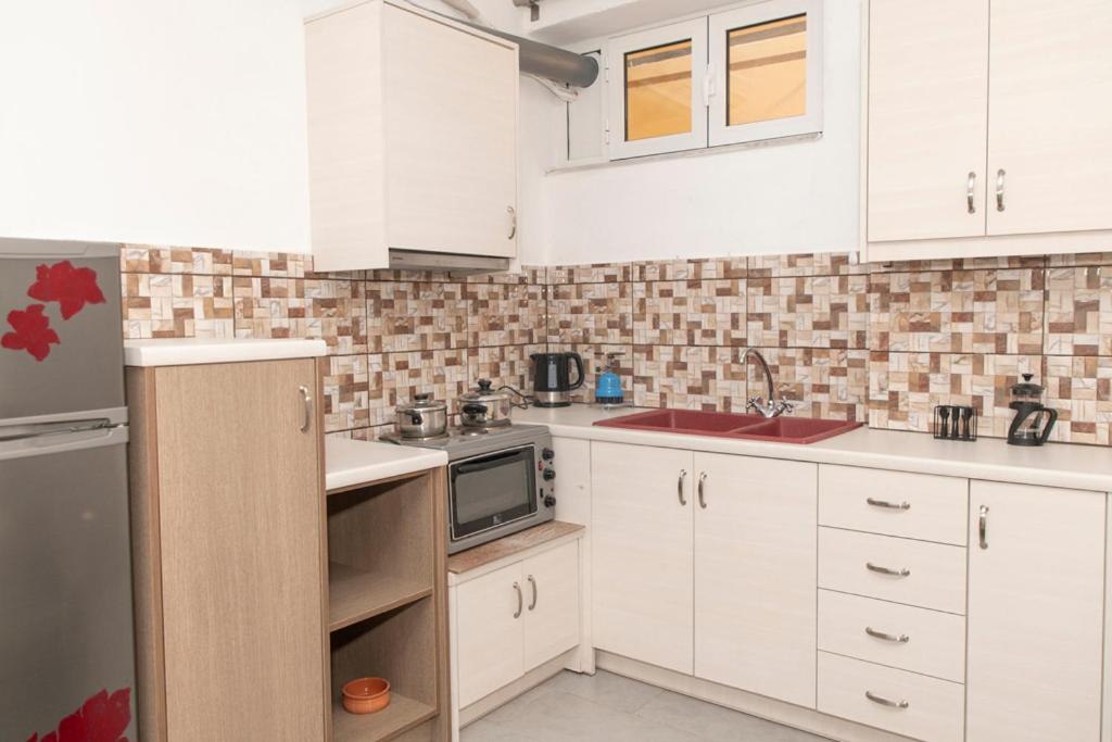 Timbaki'theodosia't Brothers Apartment