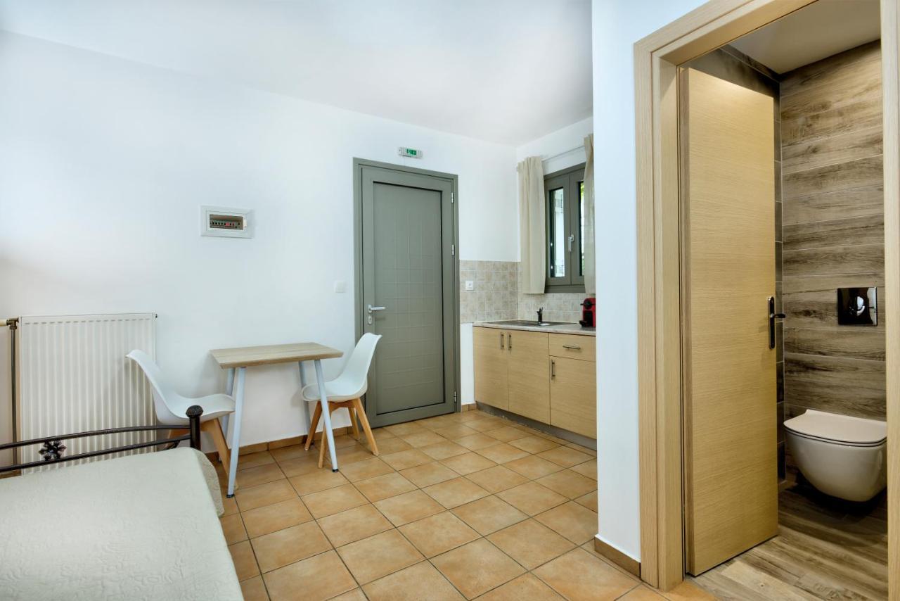 Achilli Apartment *