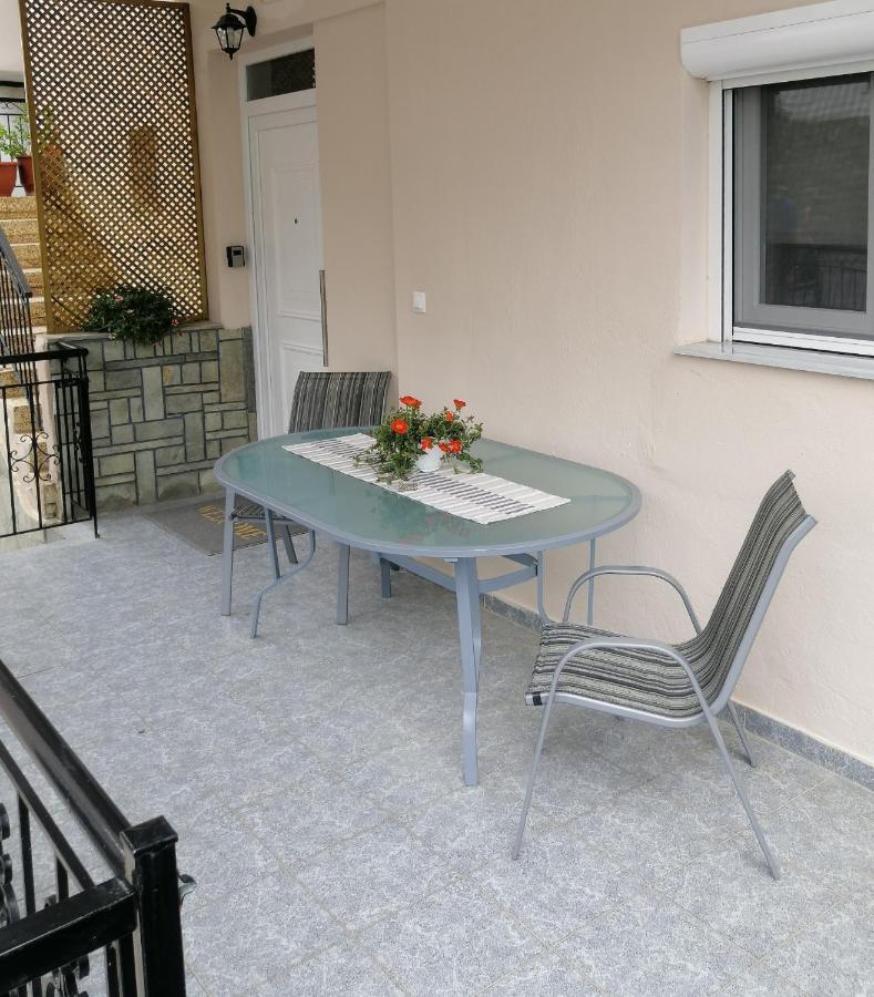 Grammeni's Apartment *